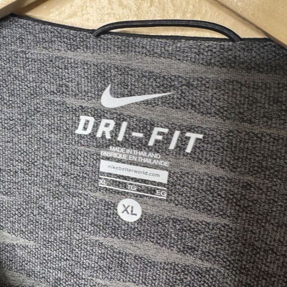 Nike Hoodie Mens XL Full Zip Gray Lightweight Dri Fit Running Performance - Picture 3 of 11